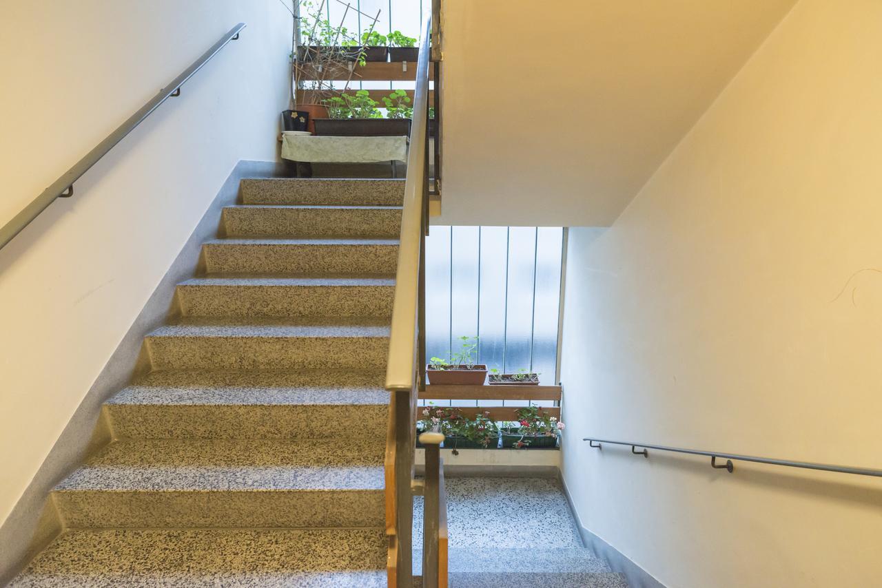 Apartamento Hideaway Am Tabor Viena Exterior foto